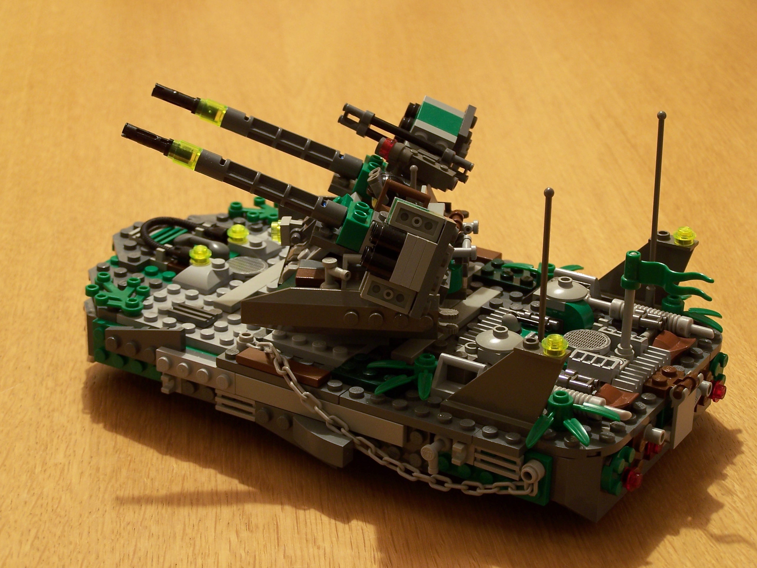 lego_hoover_tank_07.jpg