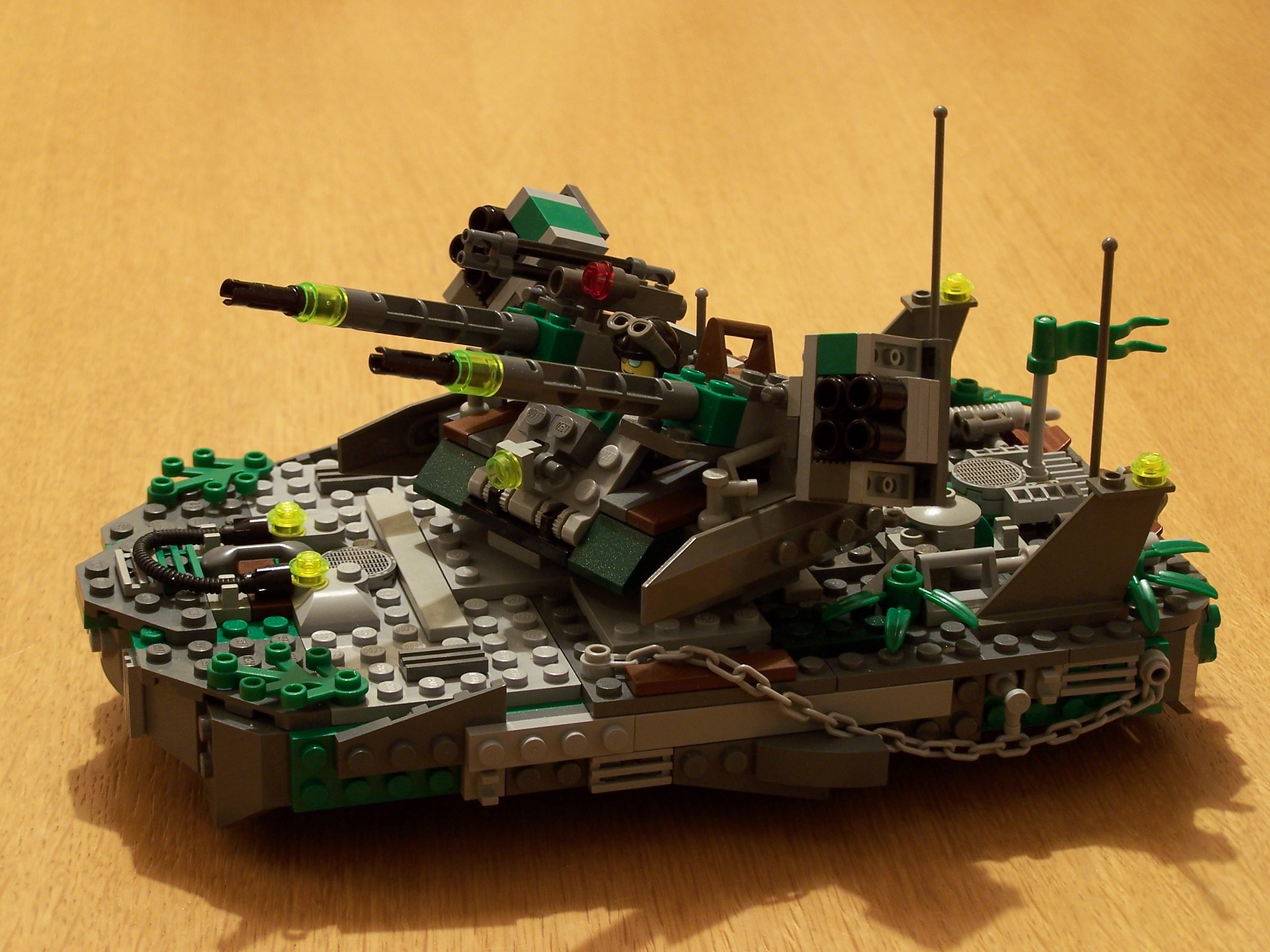 lego_hoover_tank_08.jpg