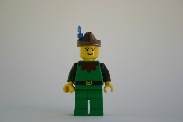 003_castle_sigfig_hat_on.jpg