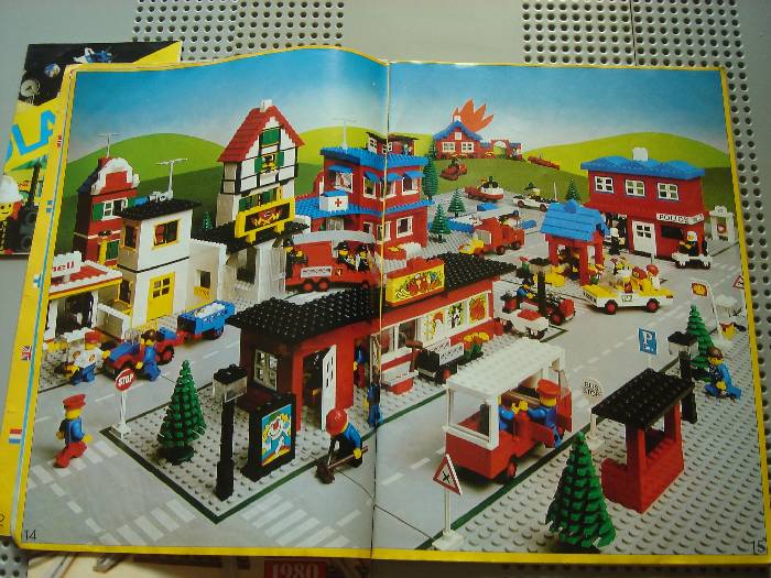 legobook004.jpg