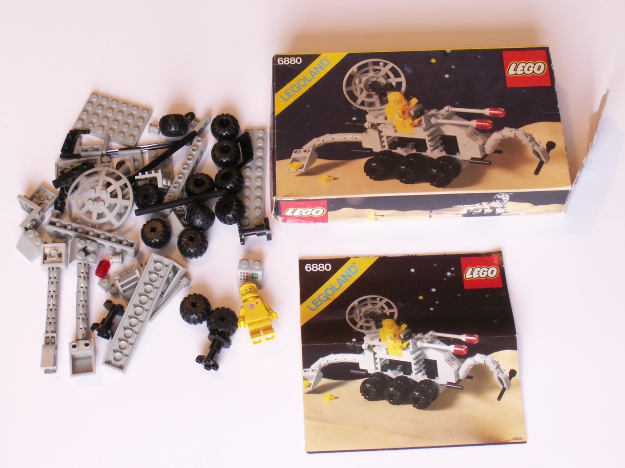 set6880-01.jpg