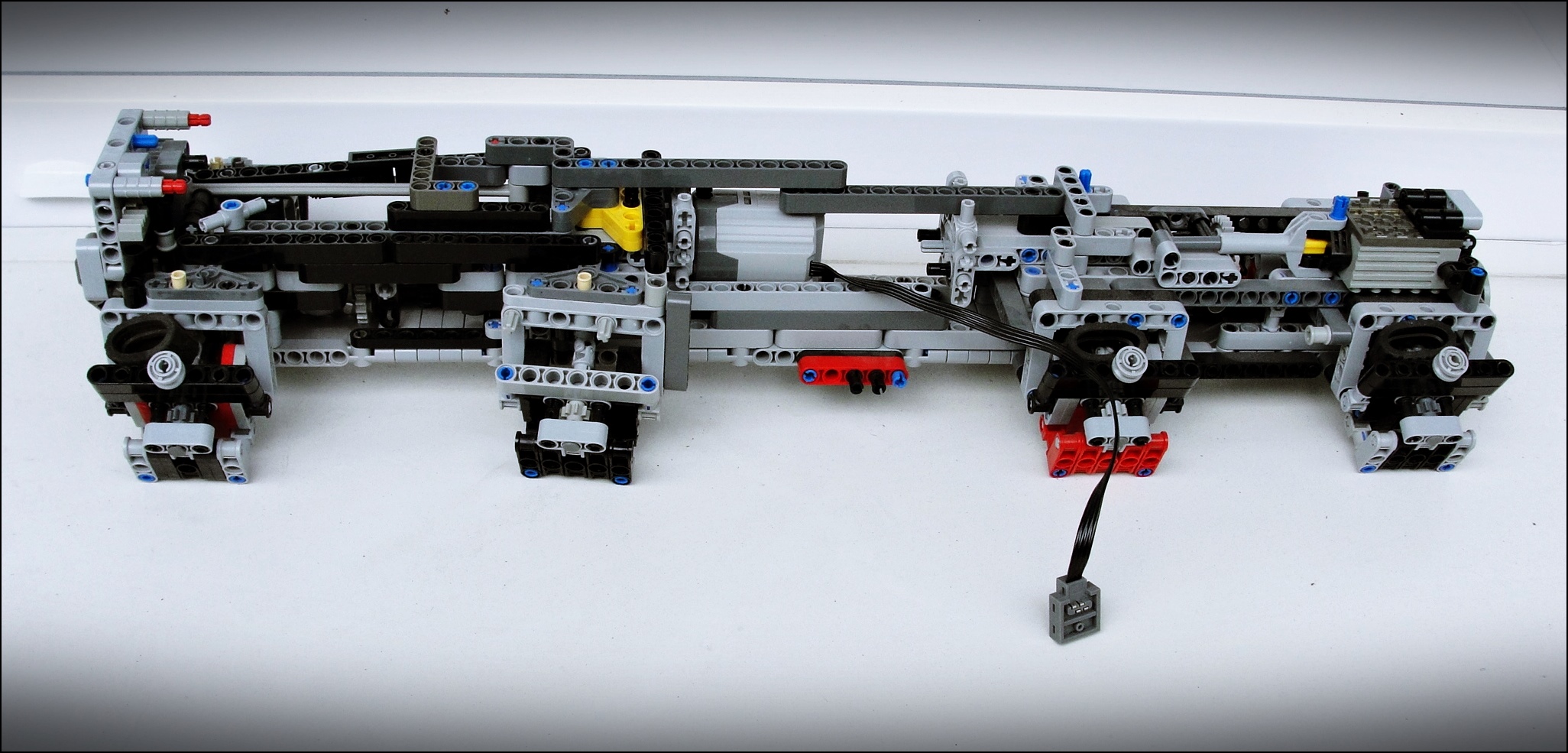 t813-frame-06.jpg