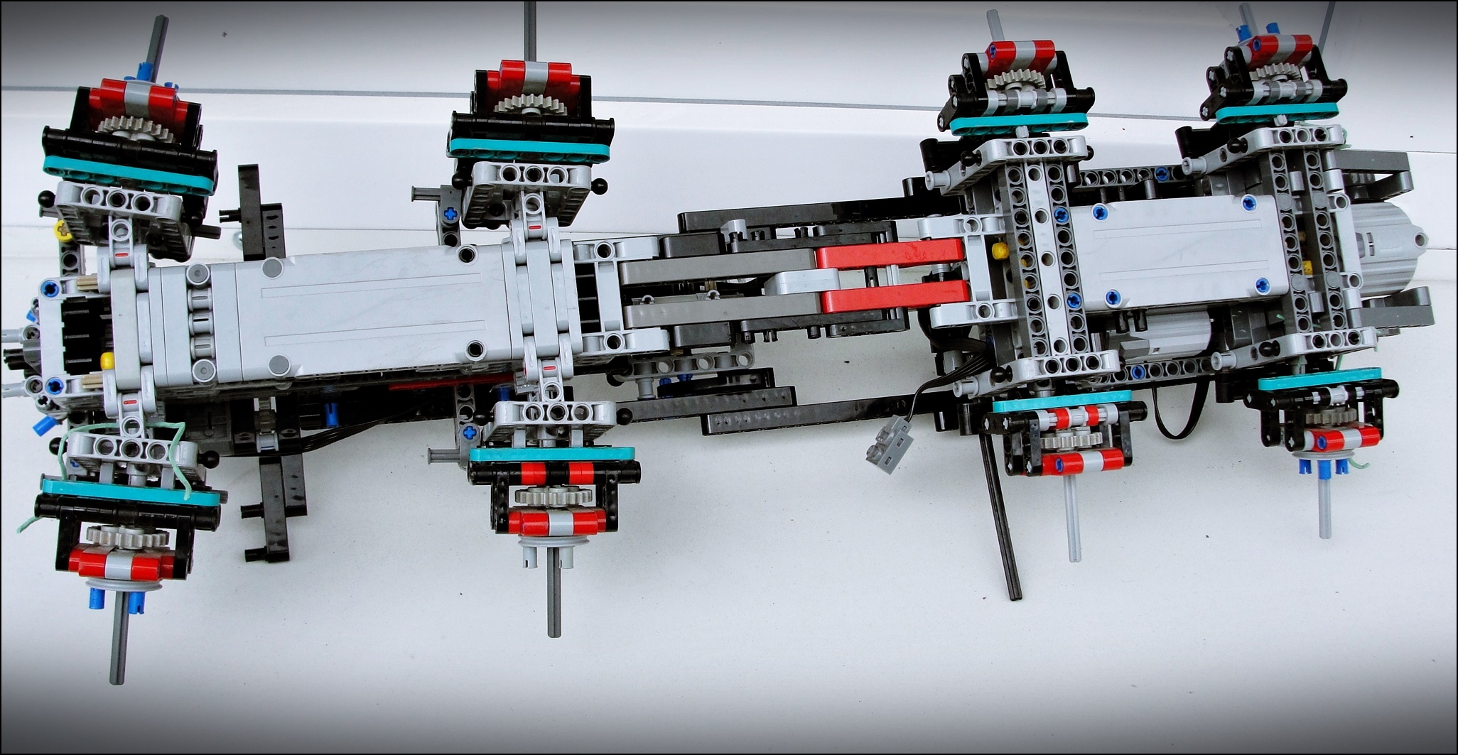 t813-frame-13.jpg