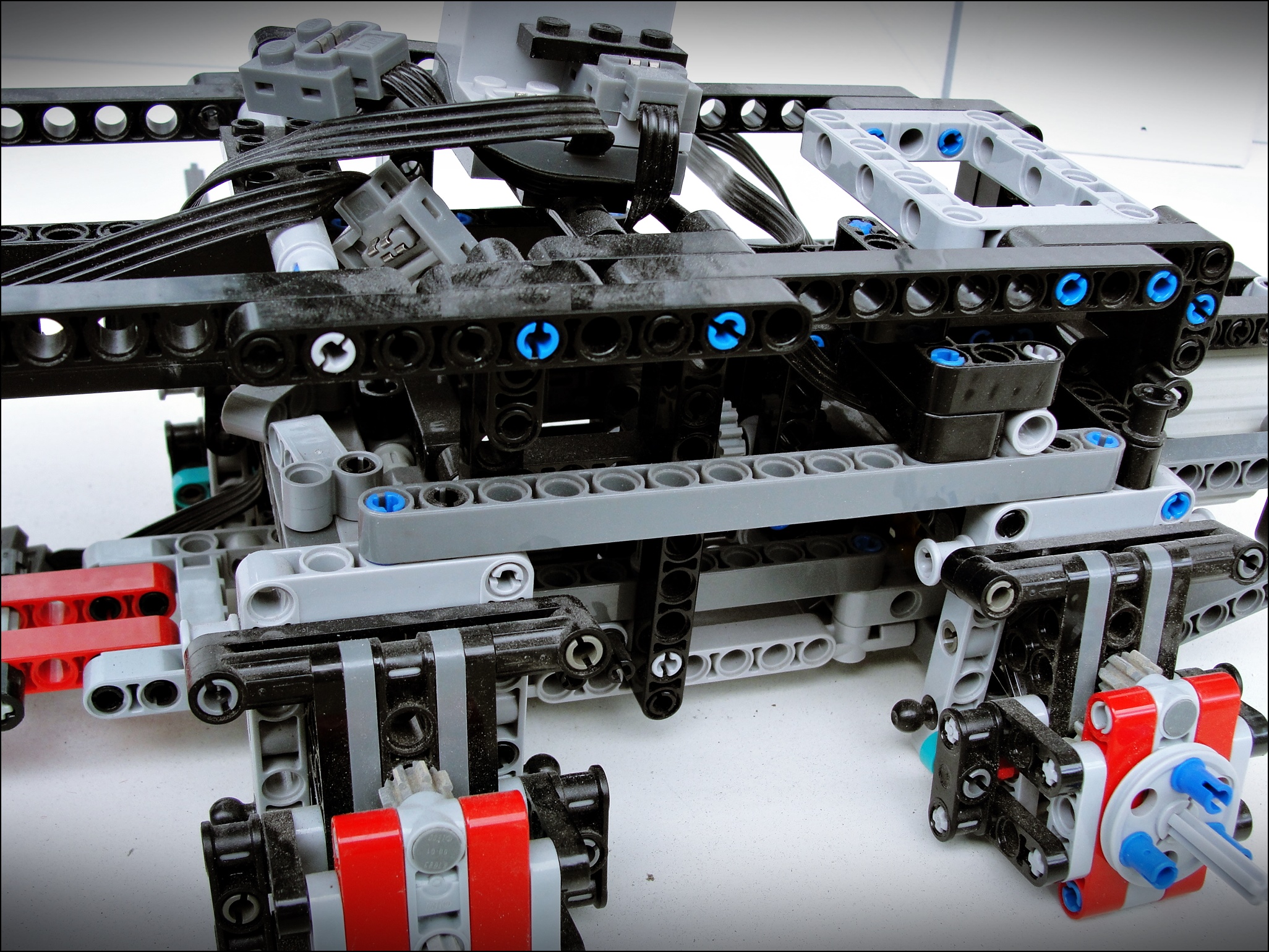 t813-frame-18.jpg