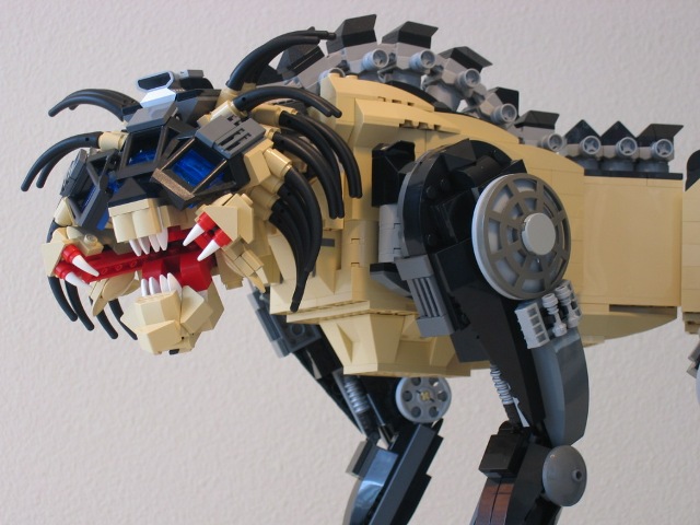 ultimatepredator02.jpg
