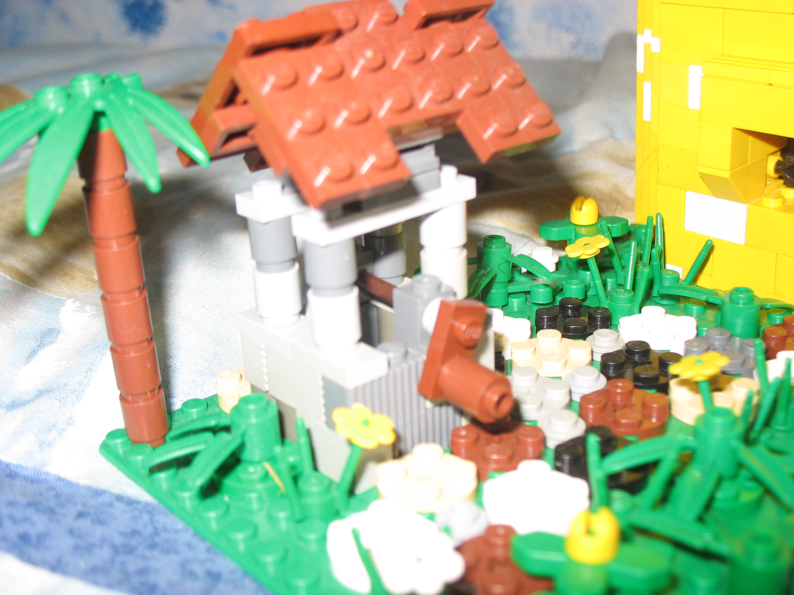 yellow_gatehouse_002.jpg