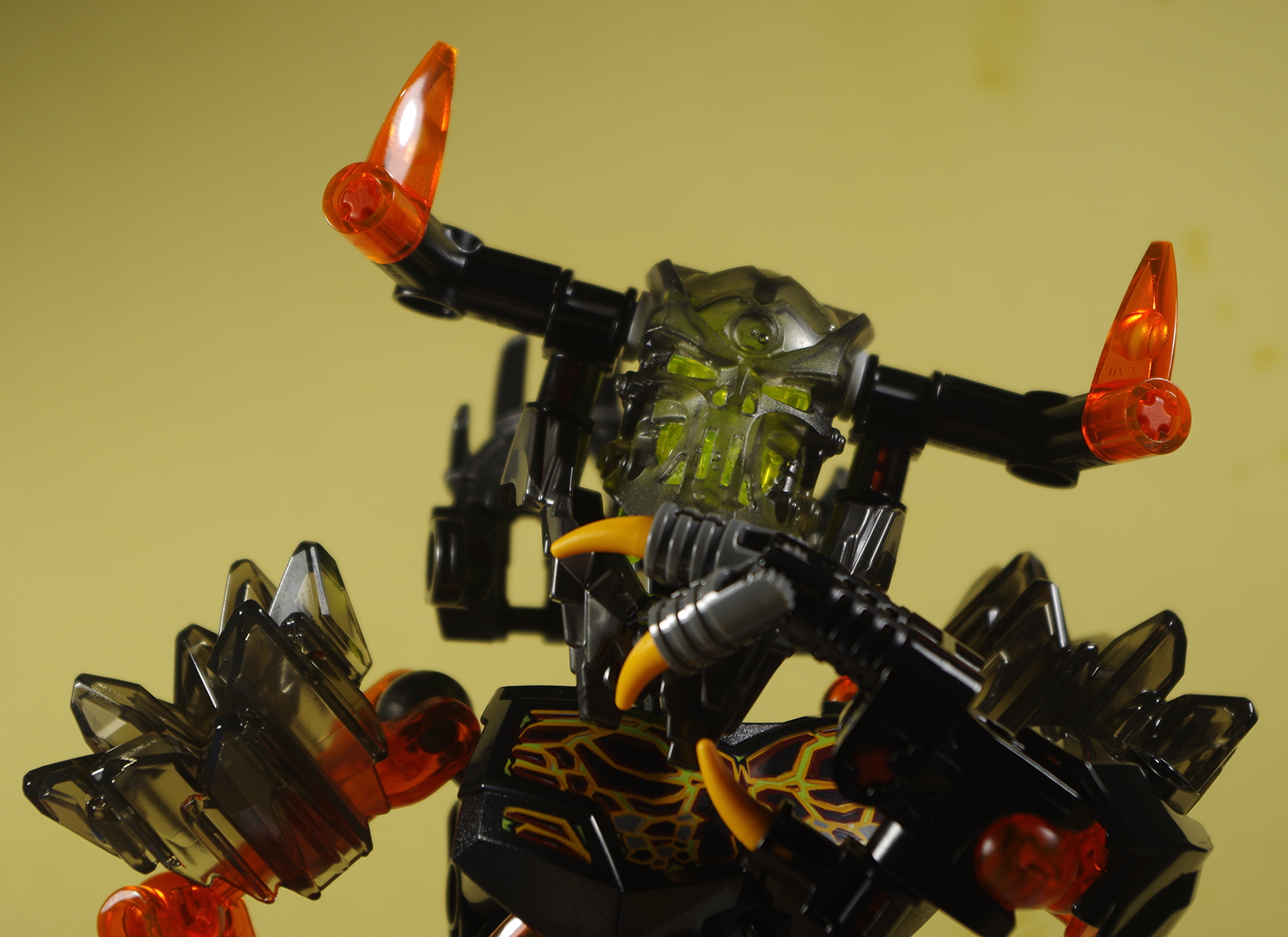 cast_4_transblack_on_green_head2.jpg
