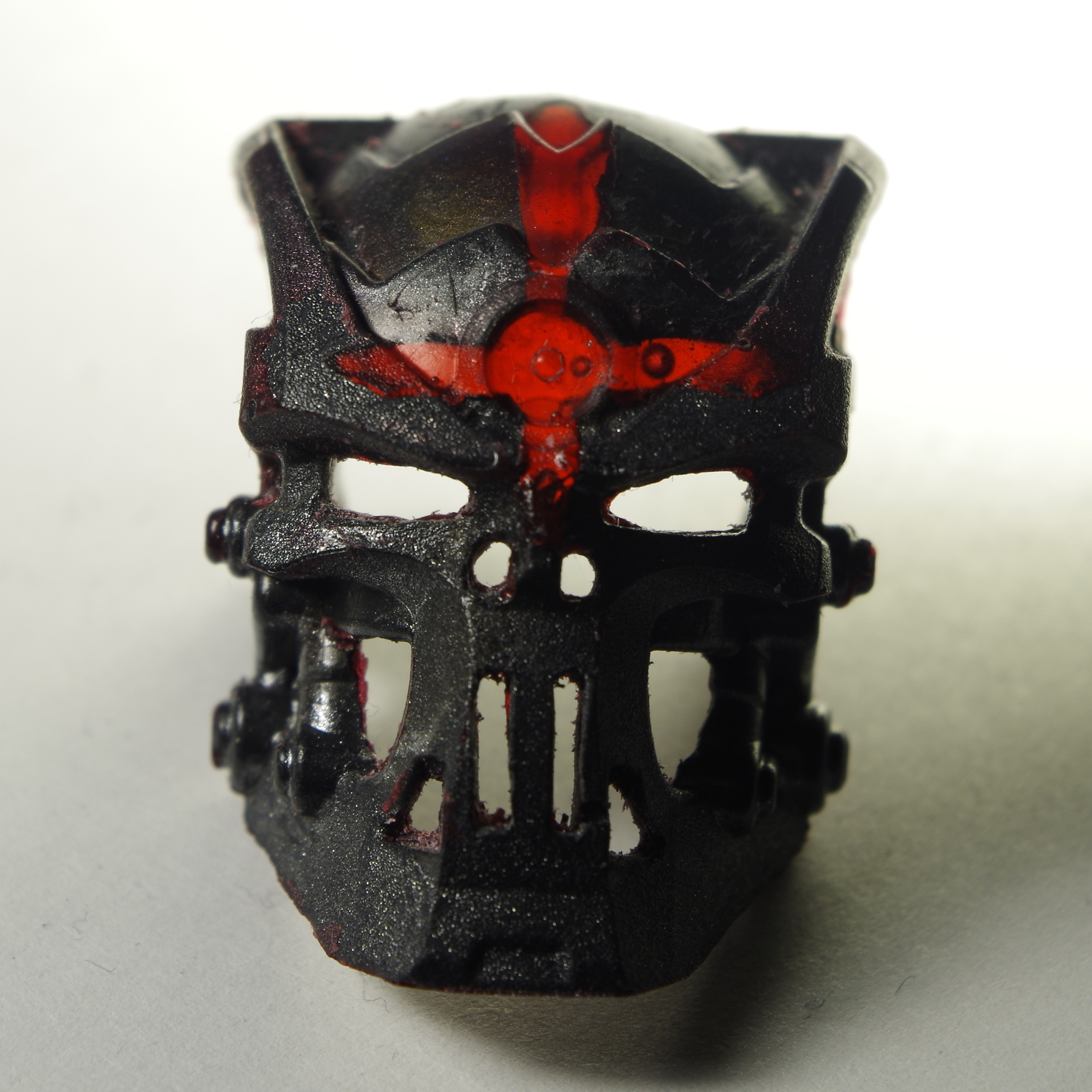 satan_skull_backlit_2.jpg
