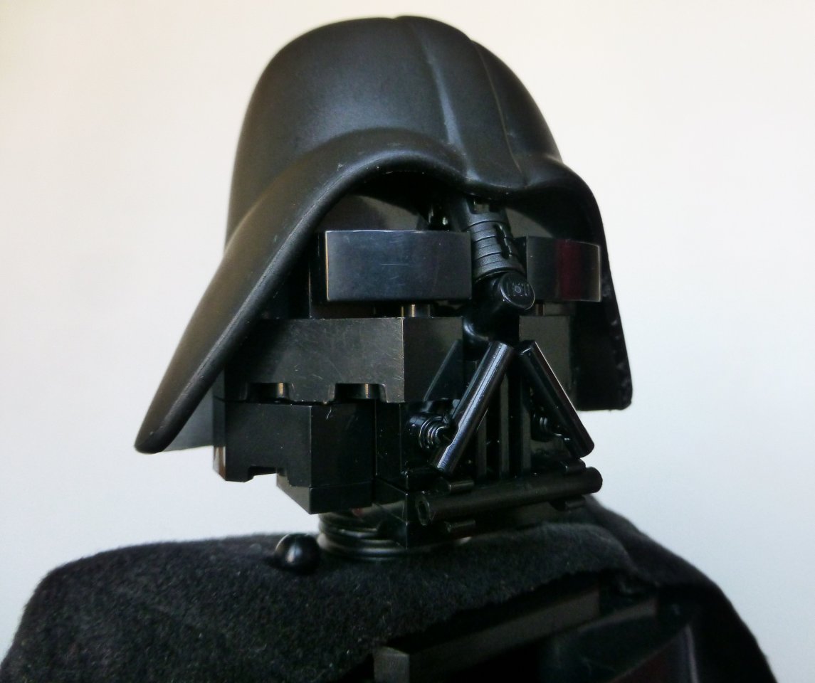 motorized_darth_vader_03.jpg