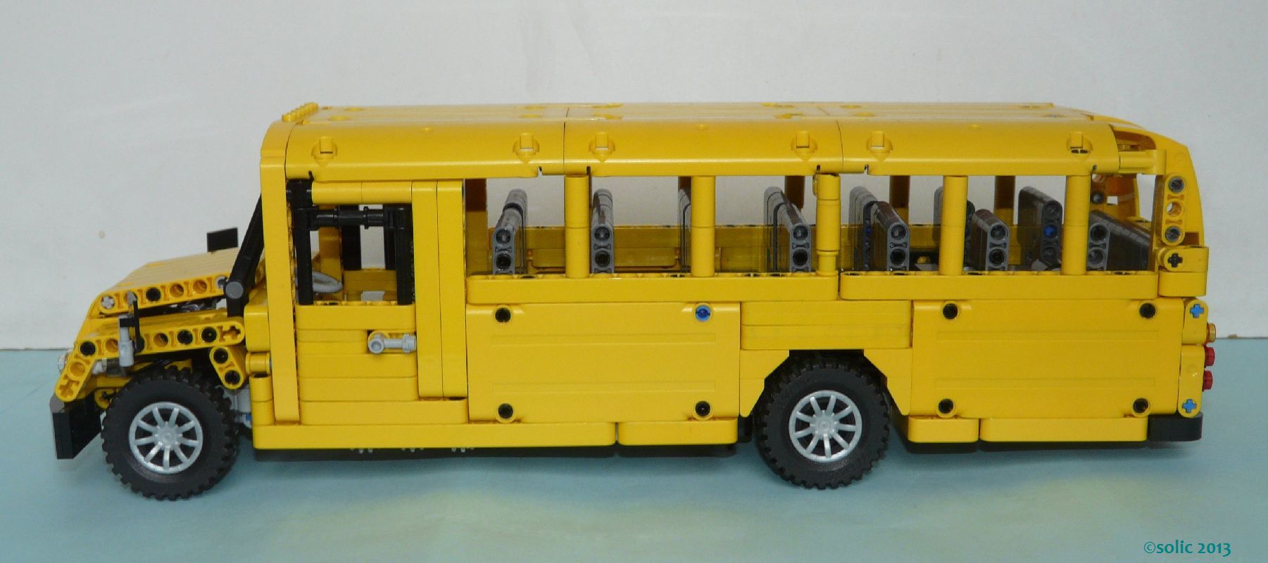 school_bus_04.jpg