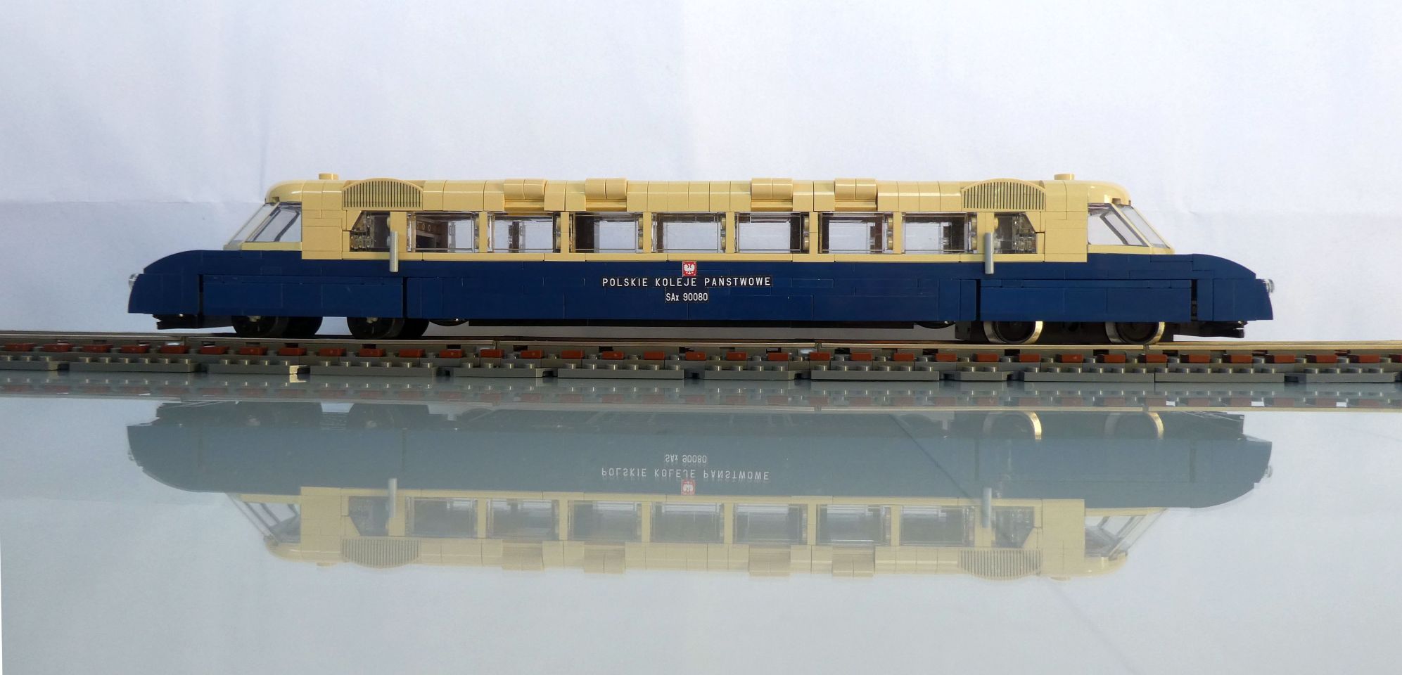 luxtorpeda-02.jpg