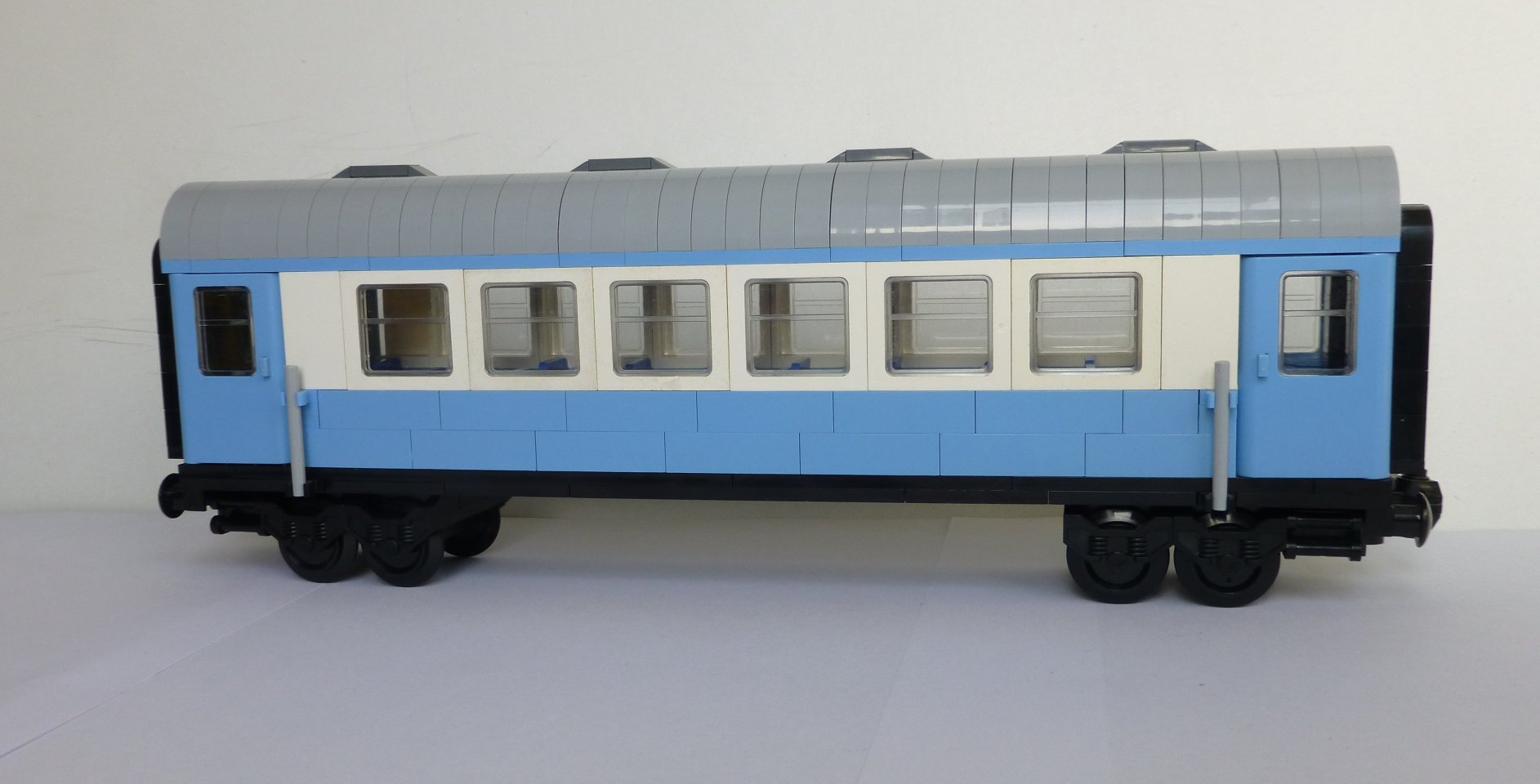 passenger_car_13.jpg