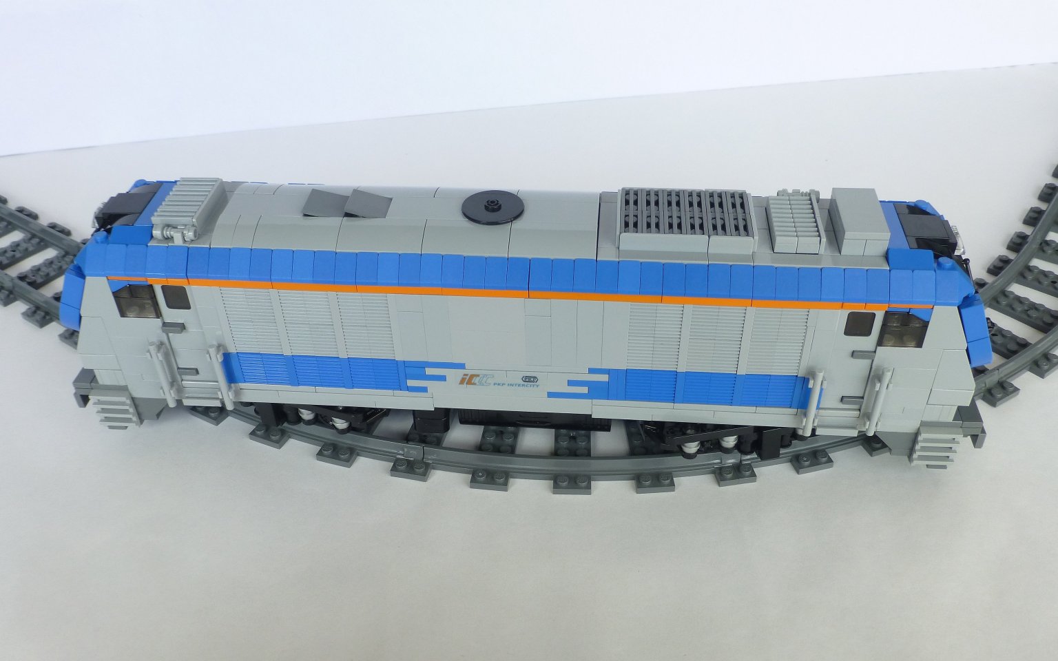 pesa_gama_08.jpg