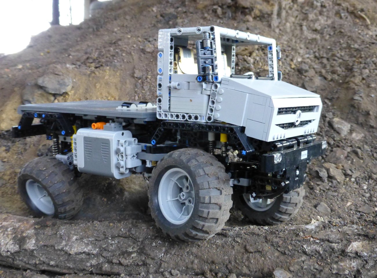 unimog_u4023_11.jpg