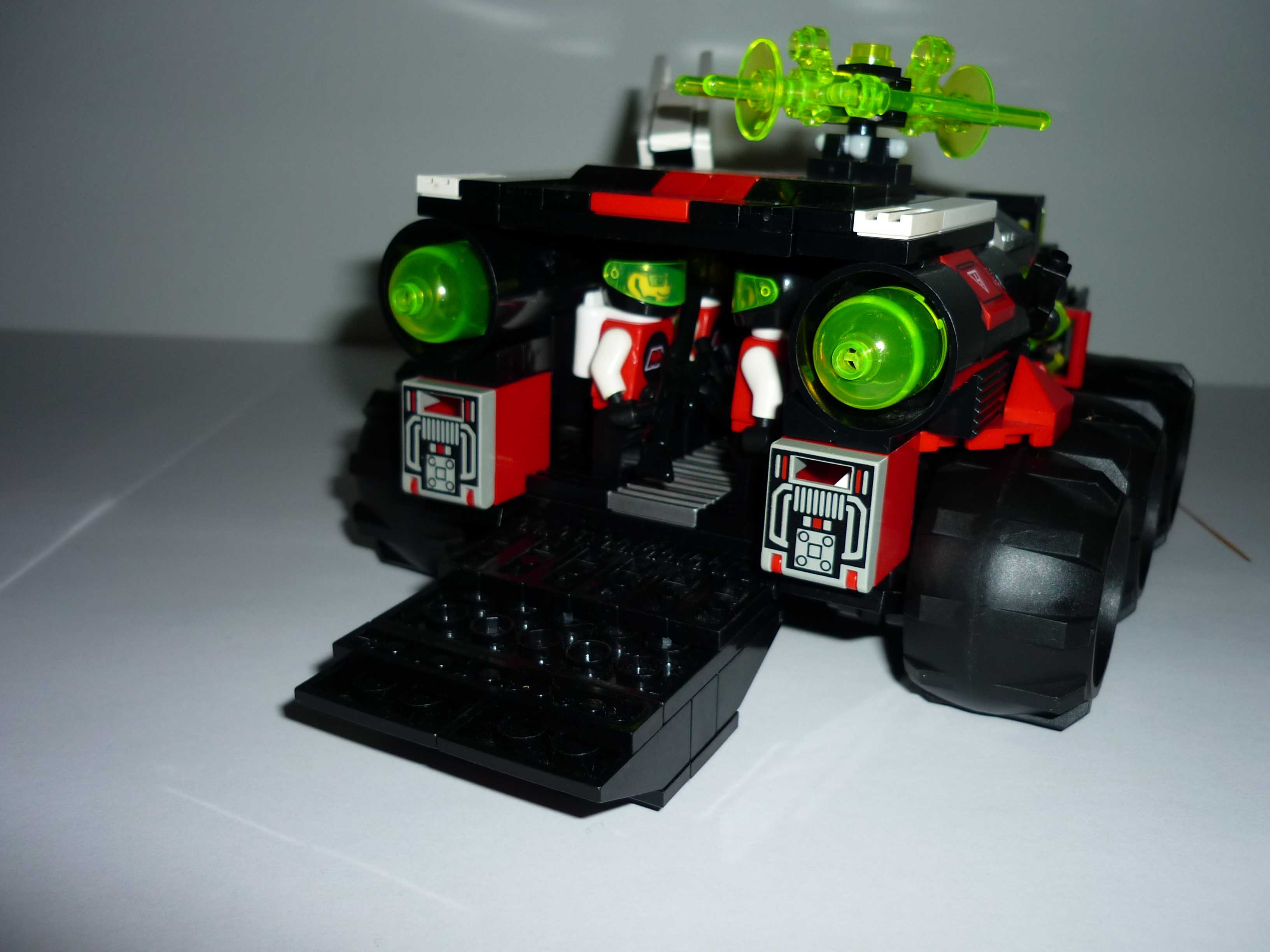 94012_mtron_soldiers_2.jpg