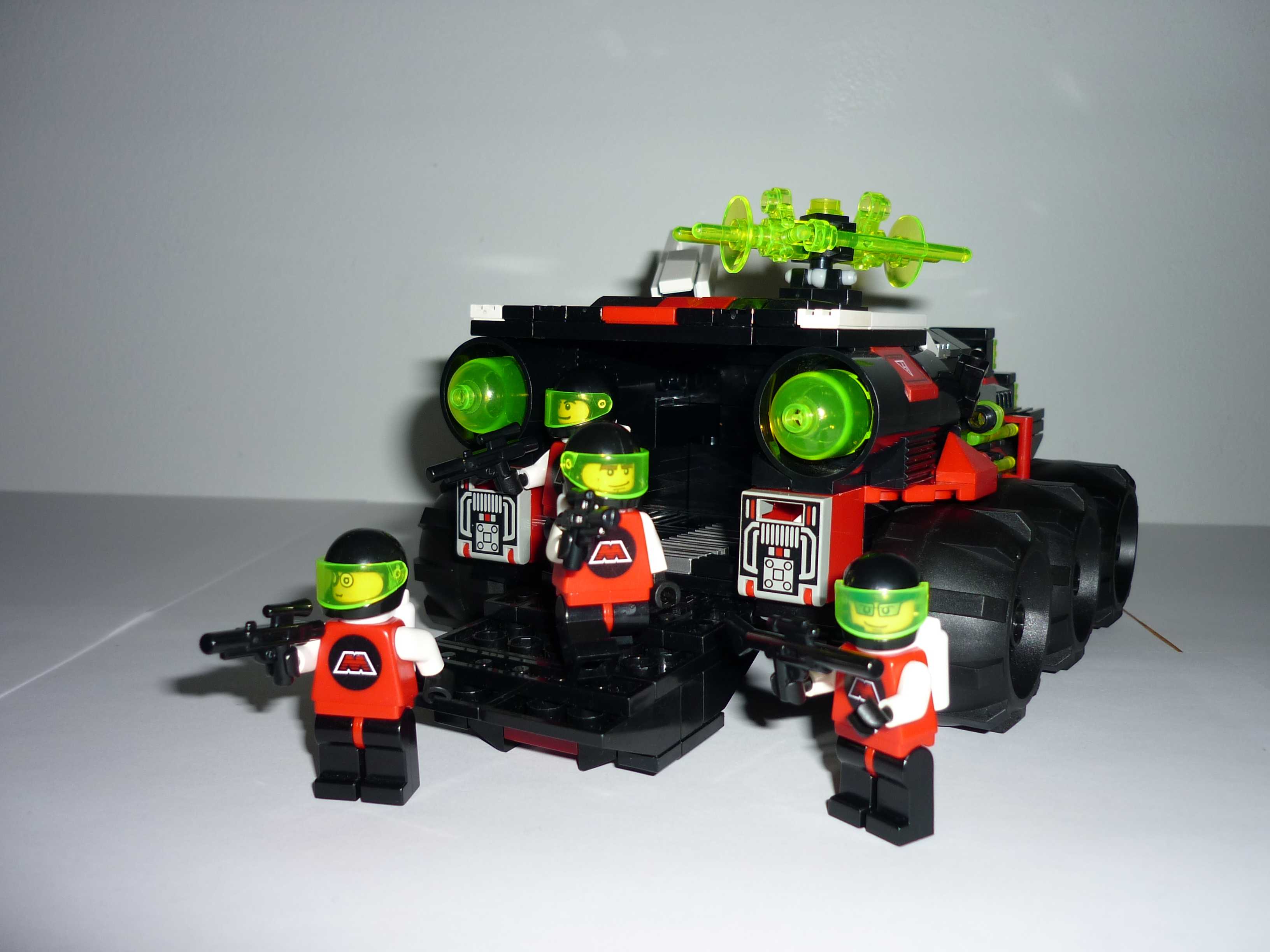 94012_mtron_soldiers_4.jpg