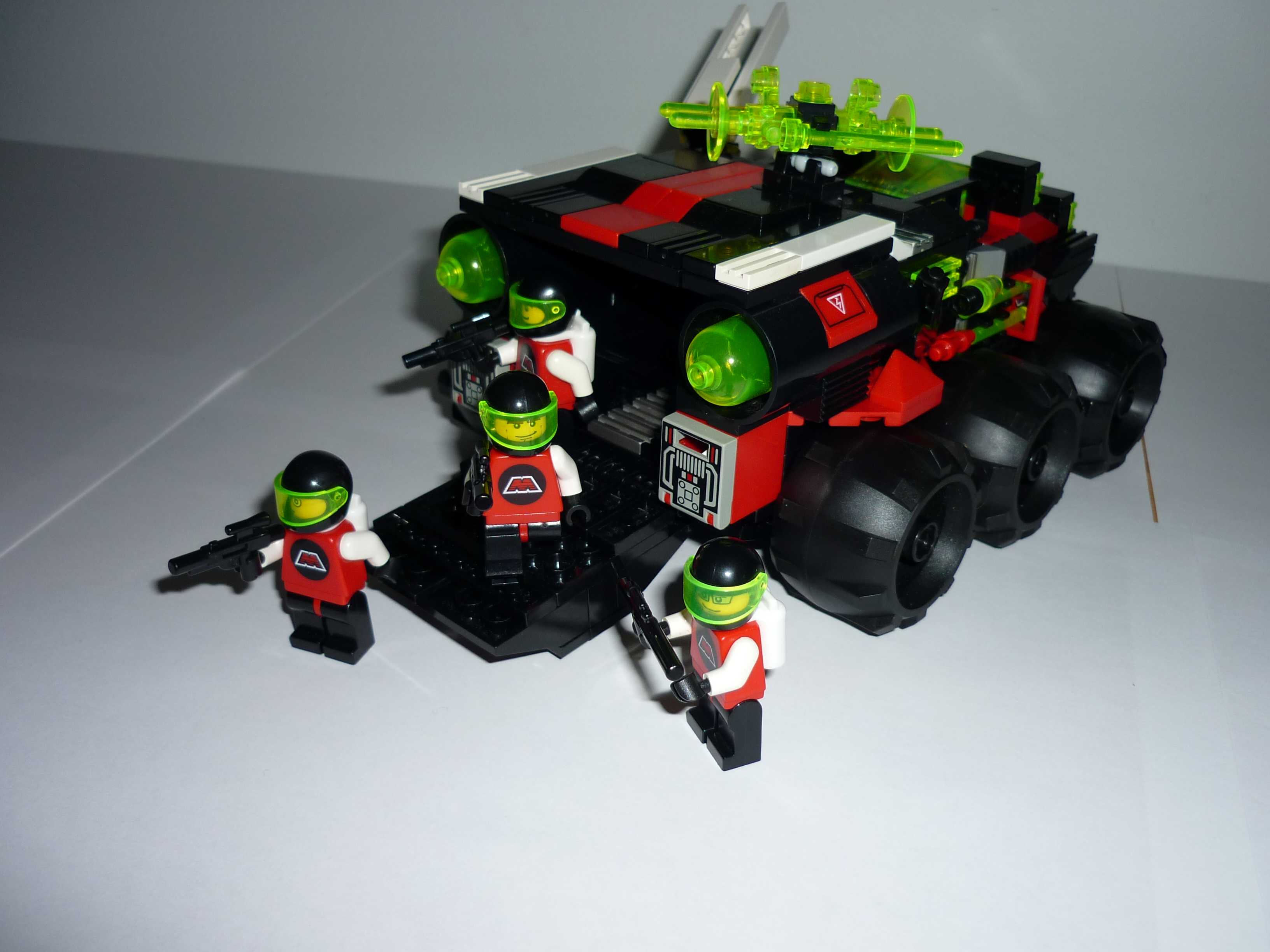 94012_mtron_soldiers_5.jpg