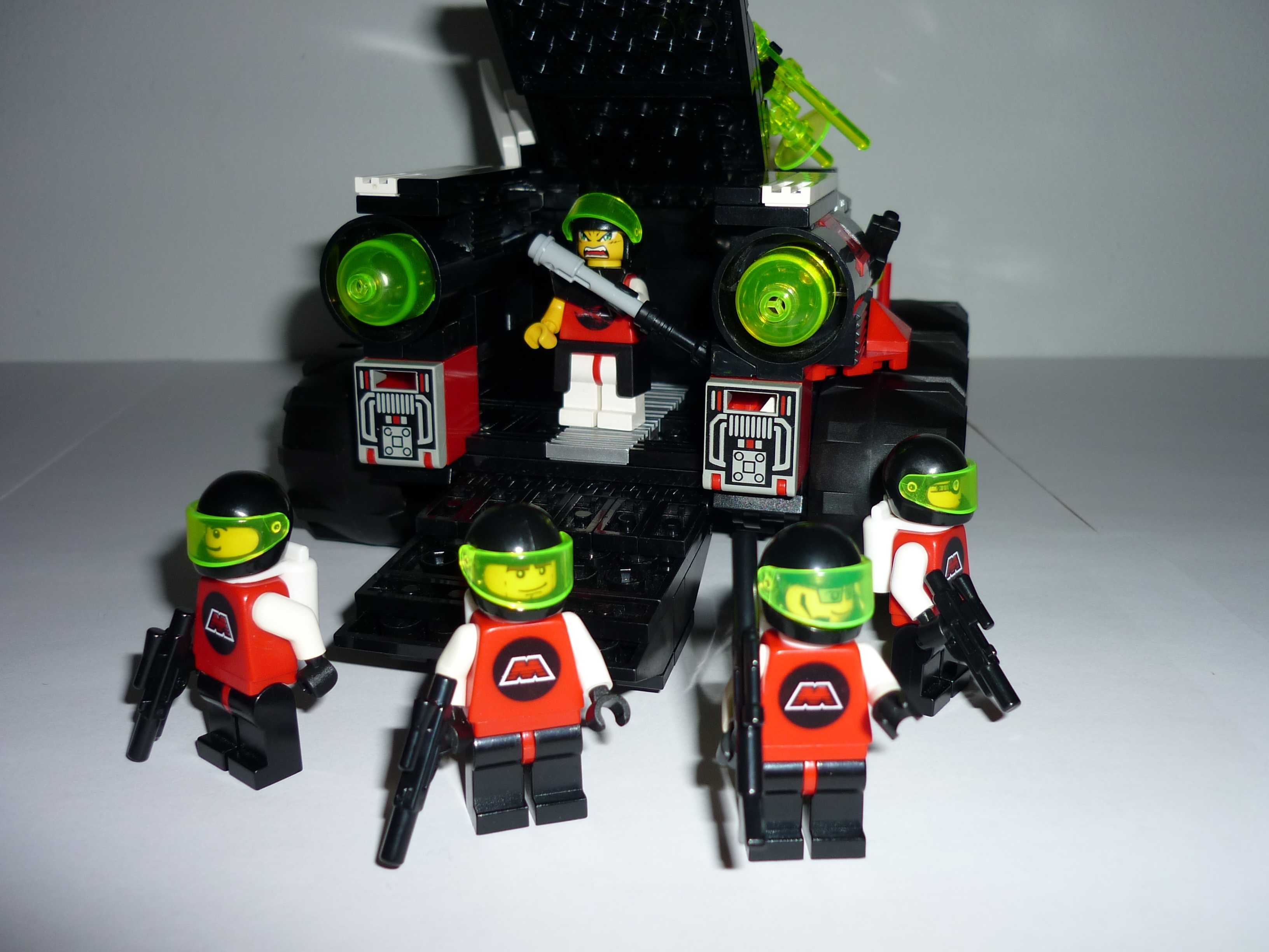 94012_mtron_soldiers_9.jpg