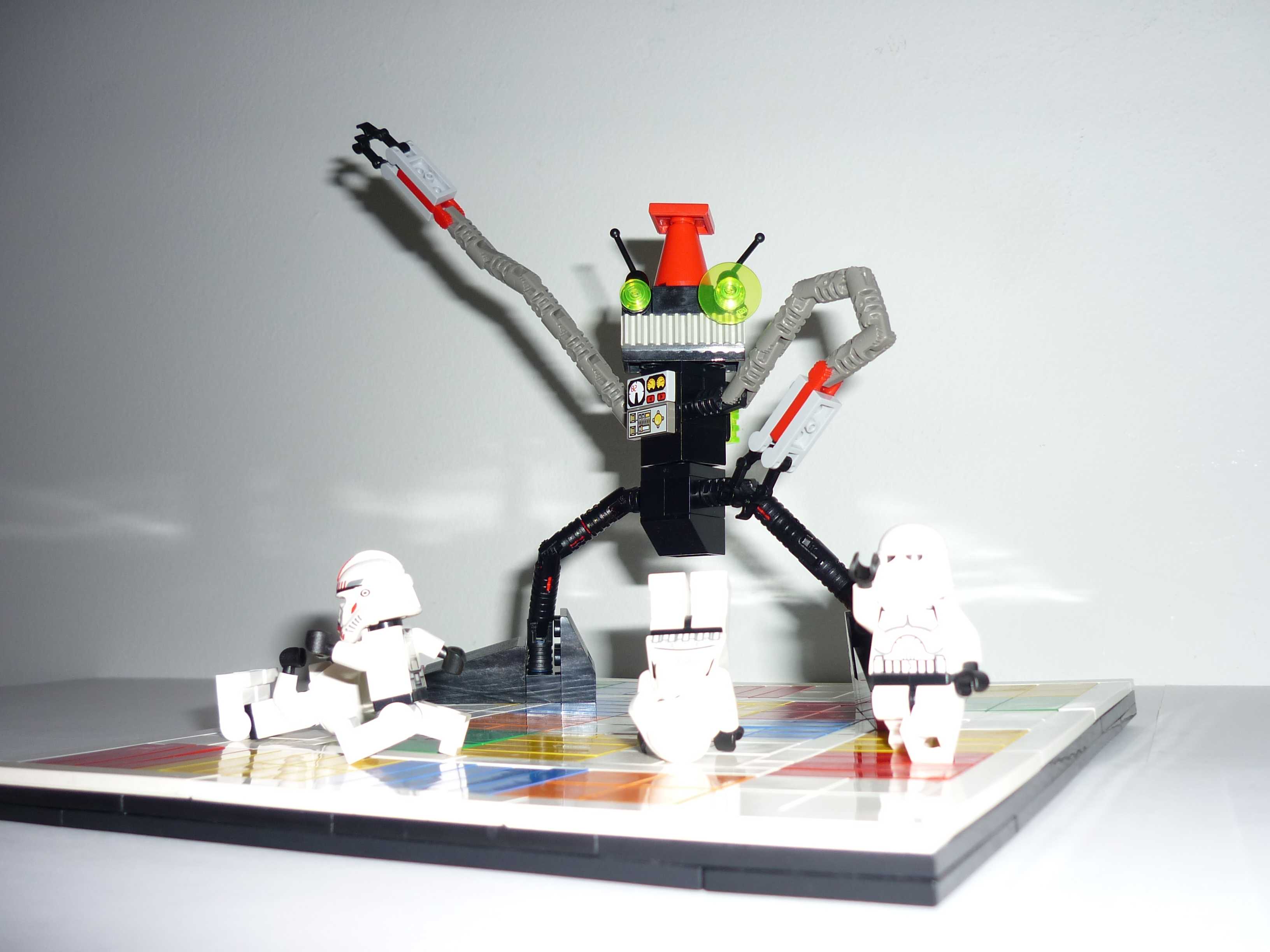 68xx_dancetron_3000_26.jpg