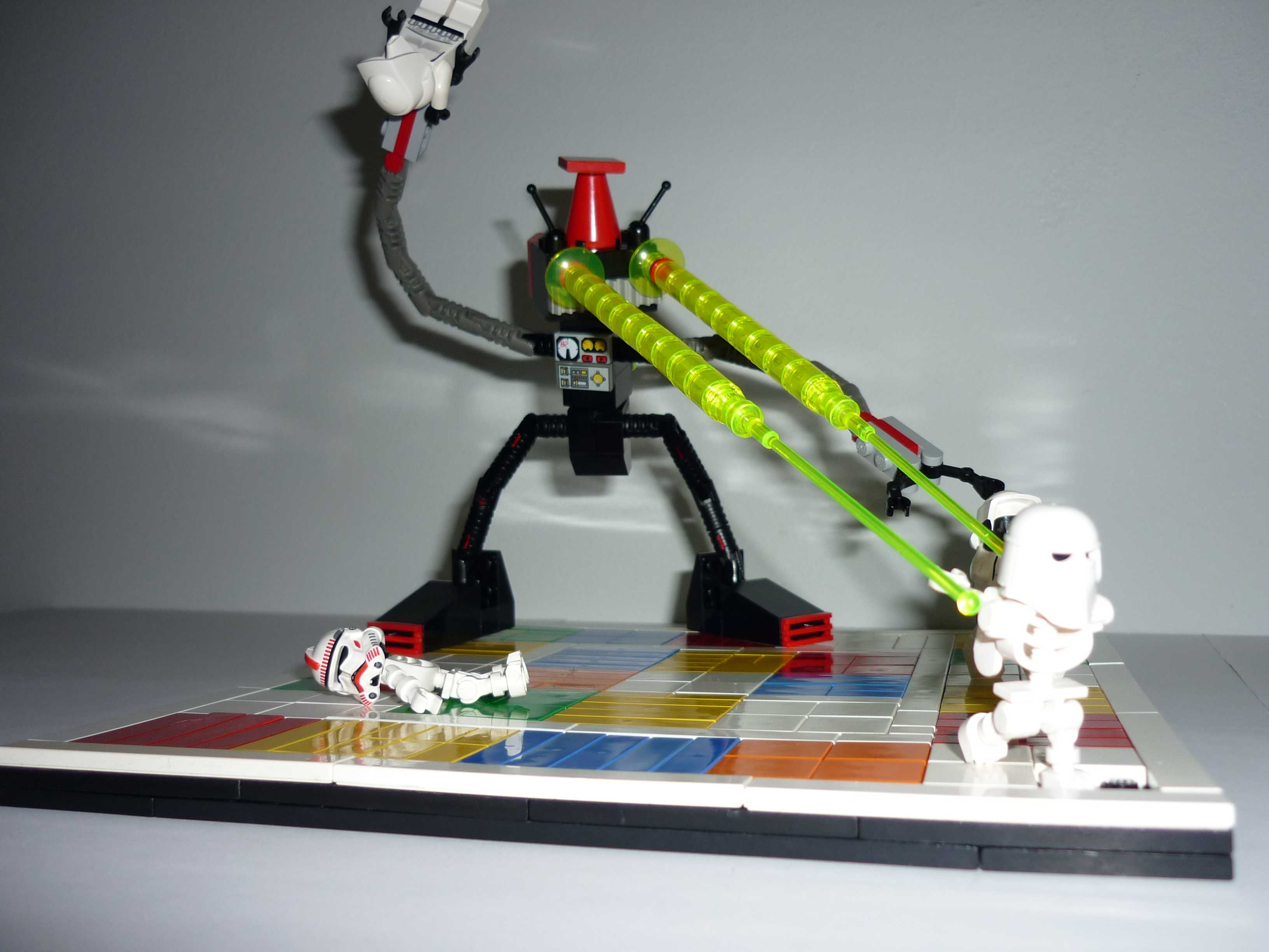 68xx_dancetron_3000_32.jpg