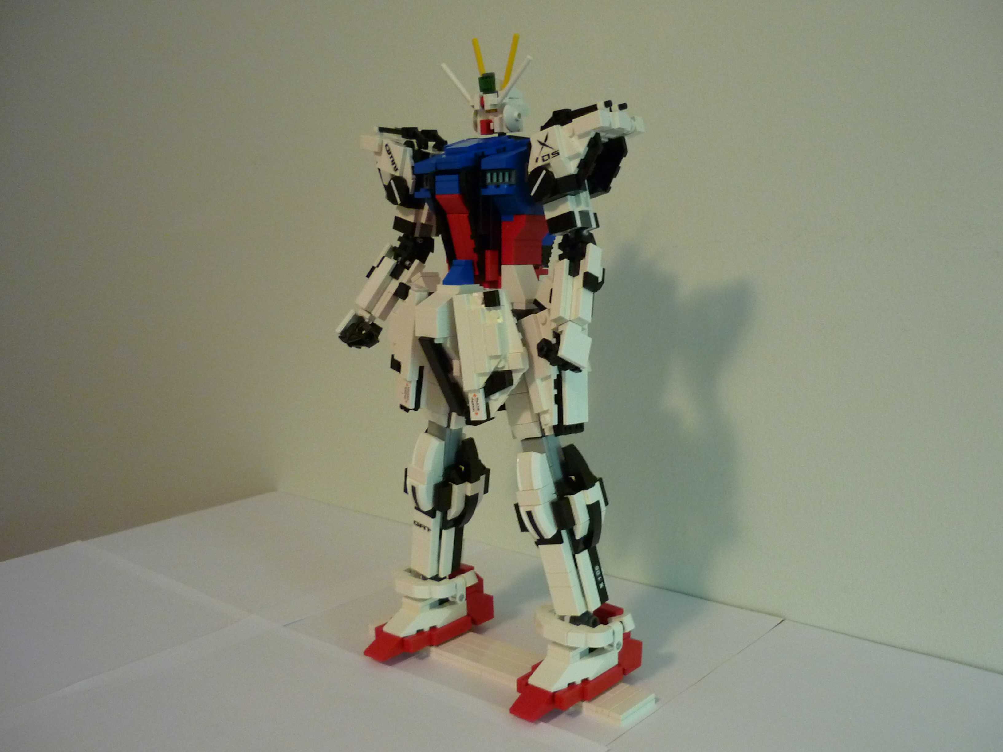 strike_gundam_front_3.jpg