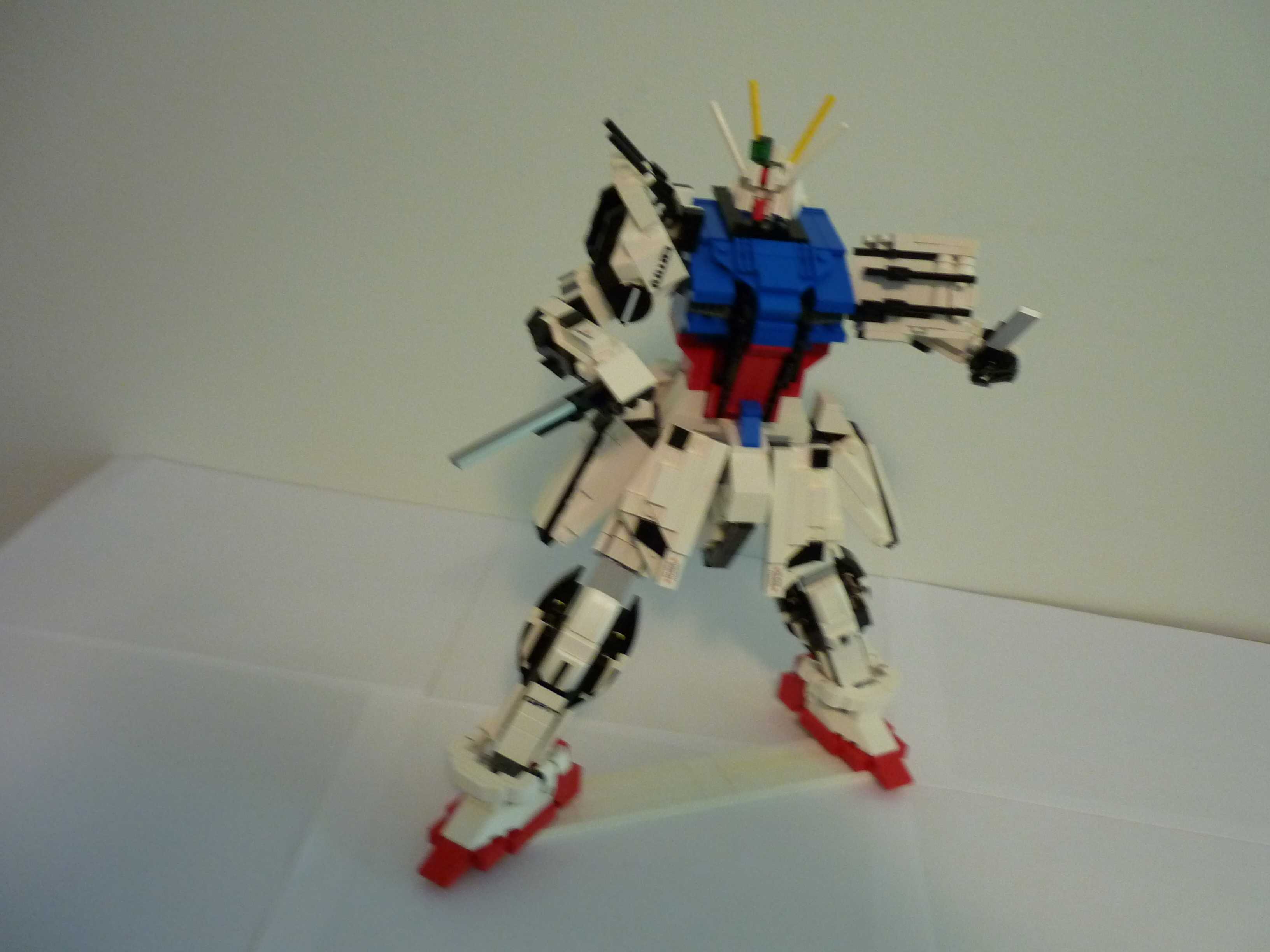 strike_gundam_knives_4.jpg