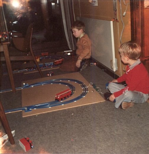 train-2.jpg
