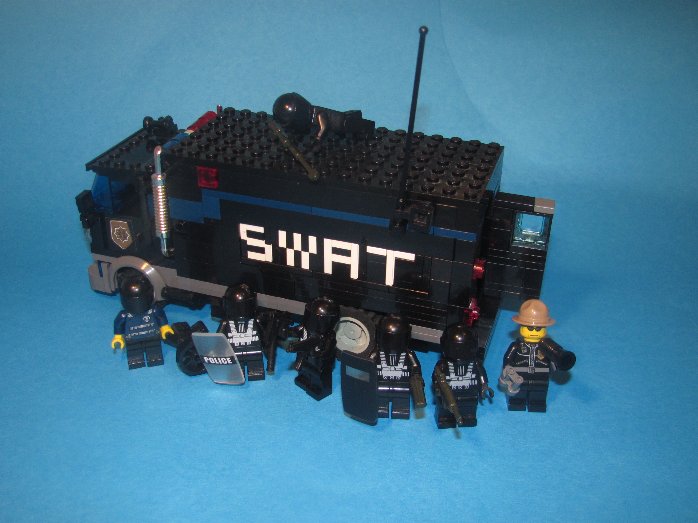 7th_precinct_s.w.a.t._team_.jpg