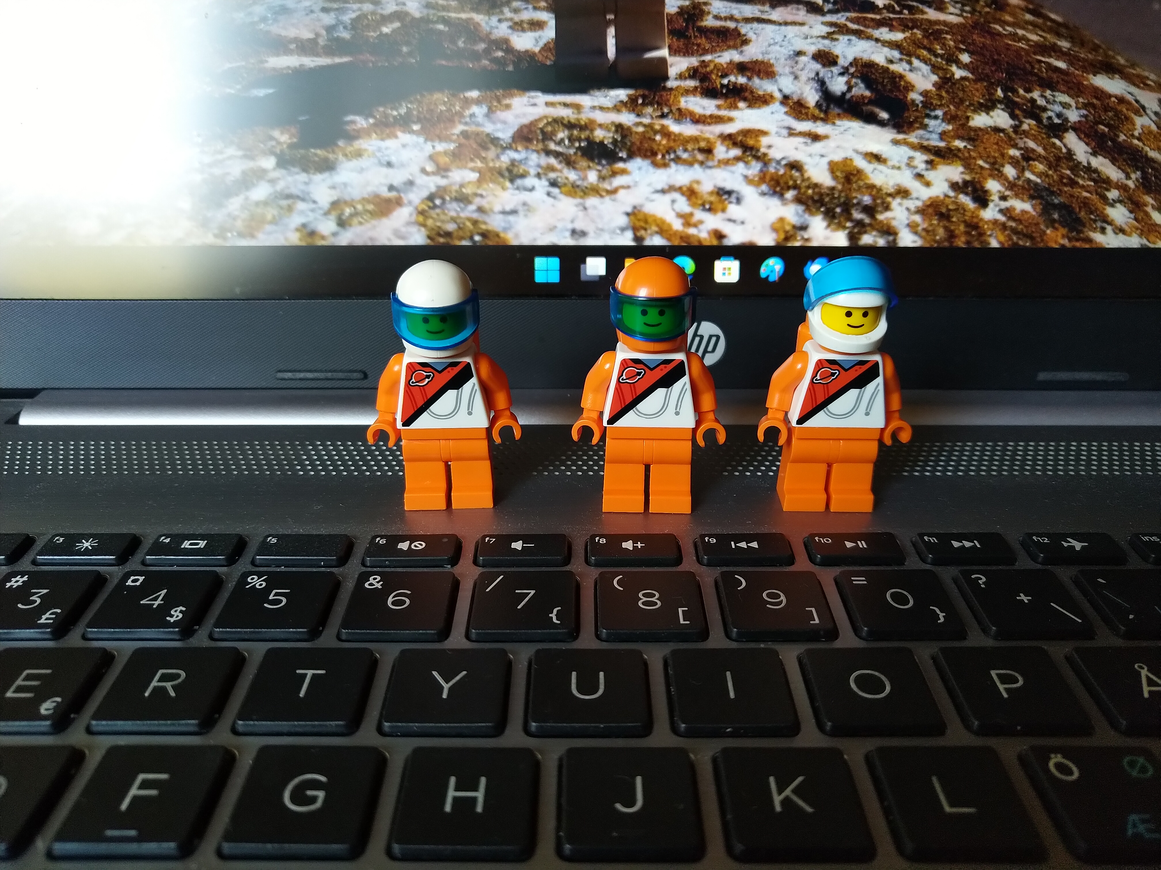 orange_futuron.jpg