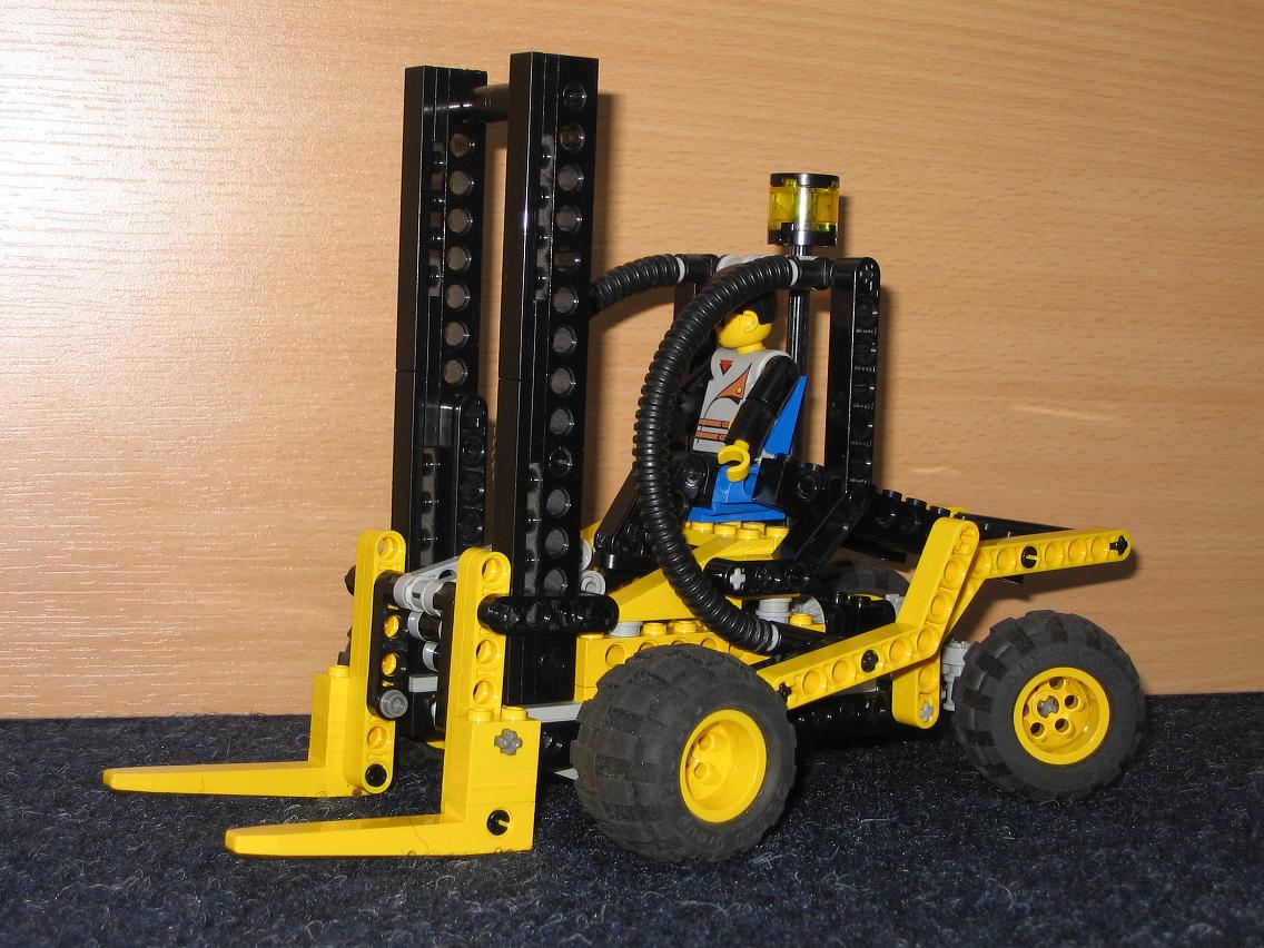 8248_forklift_small.jpg