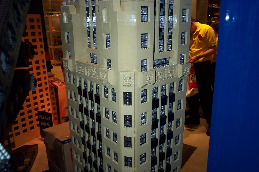 chi-lego-store-01.jpg