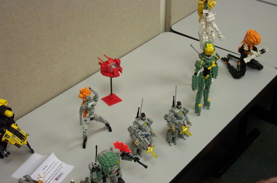 mecha-room-02.jpg