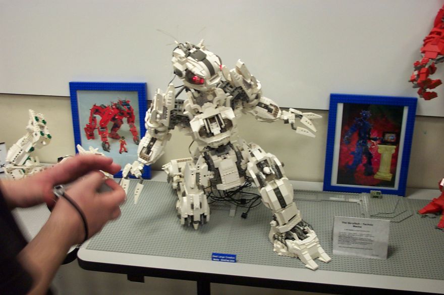 mecha-room-12.jpg