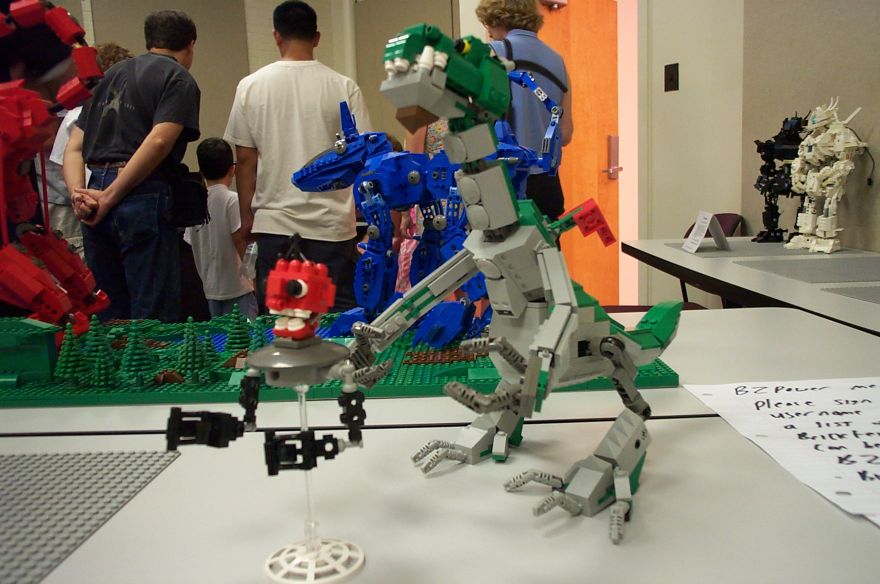 mecha-room-19.jpg