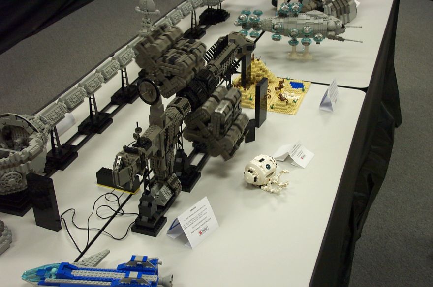 science-fiction-room-05.jpg