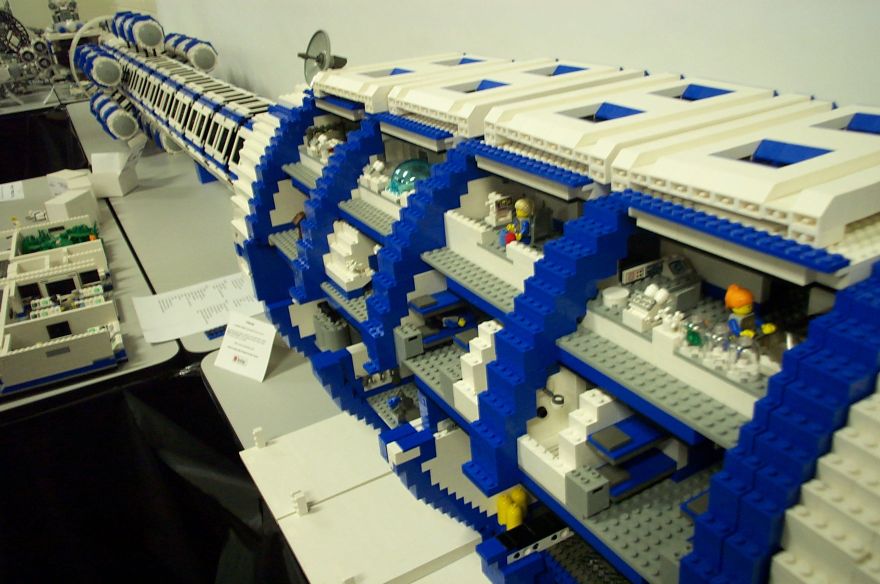 space-room-10.jpg