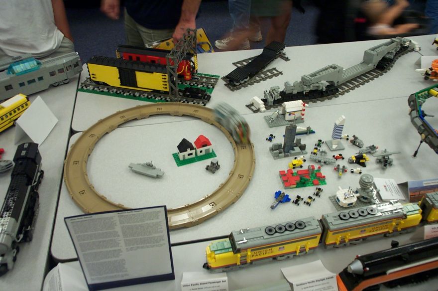 town-train-room-21.jpg