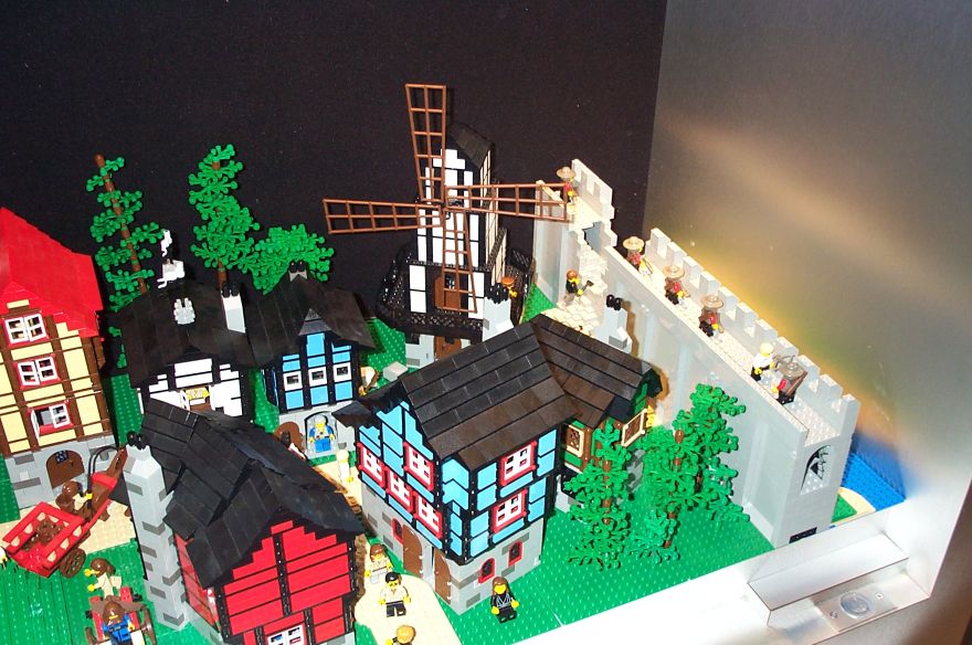 04_castle_case.jpg