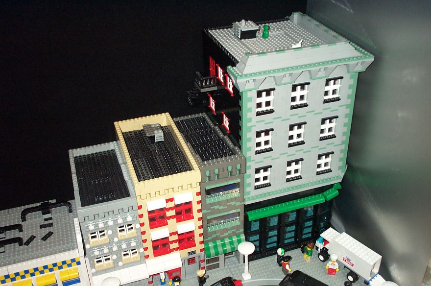 10_town_case.jpg