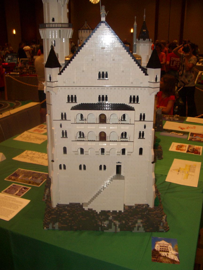2010_brickworld_050.jpg