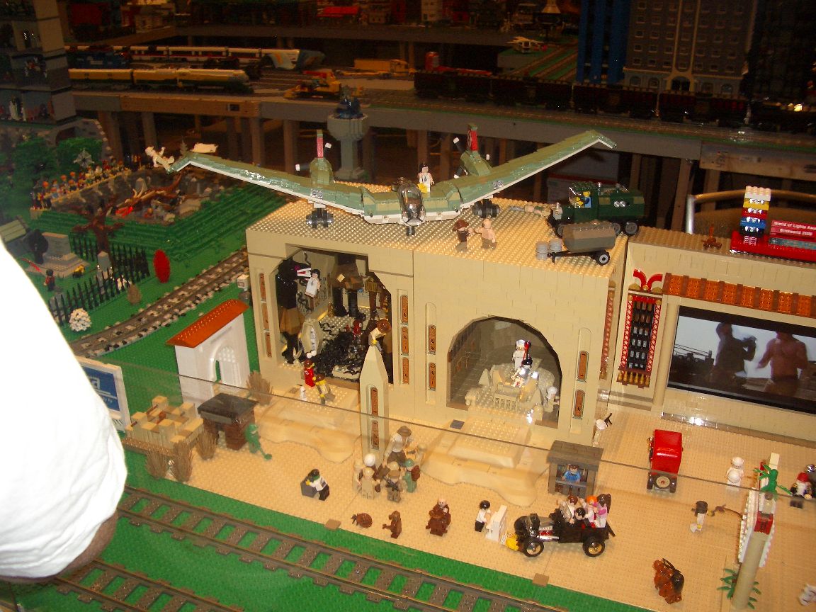 2010_brickworld_066.jpg