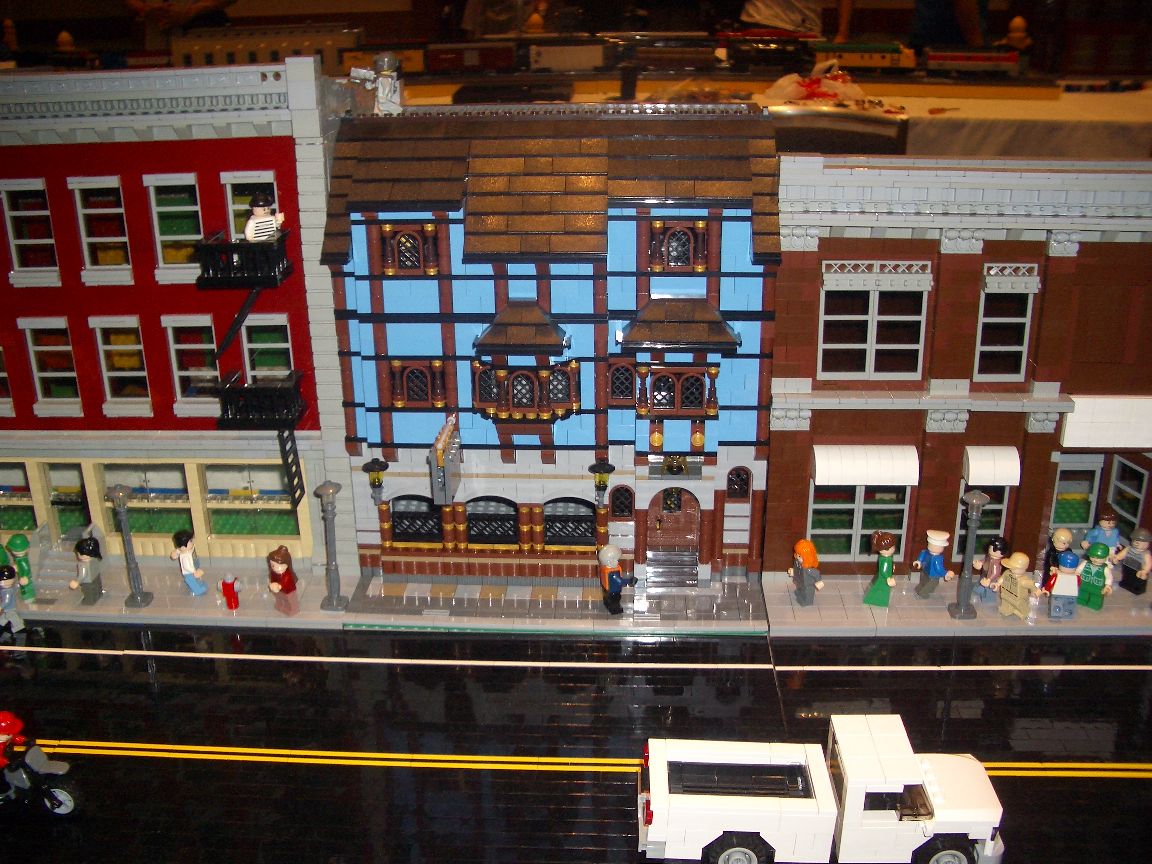 2010_brickworld_144.jpg