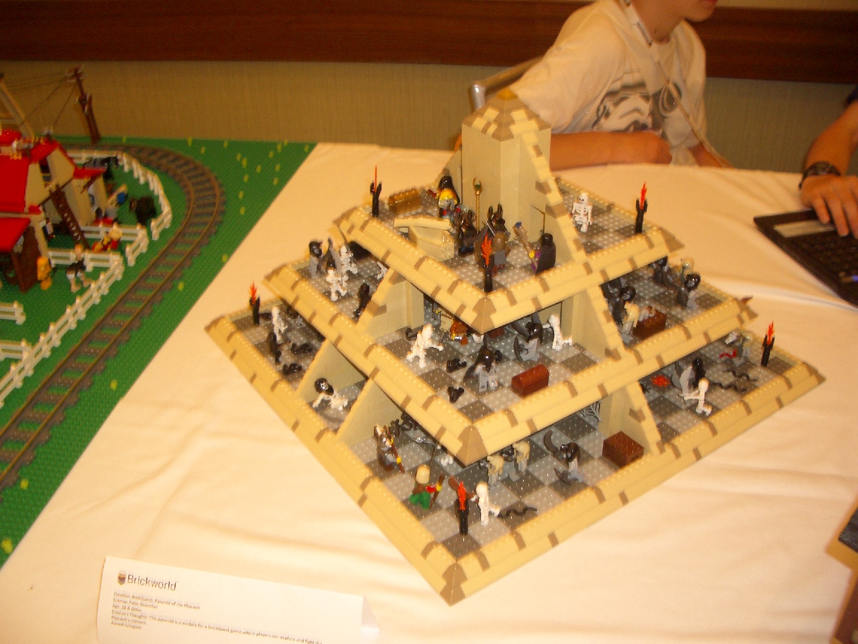 2011_brickworld_081.jpg