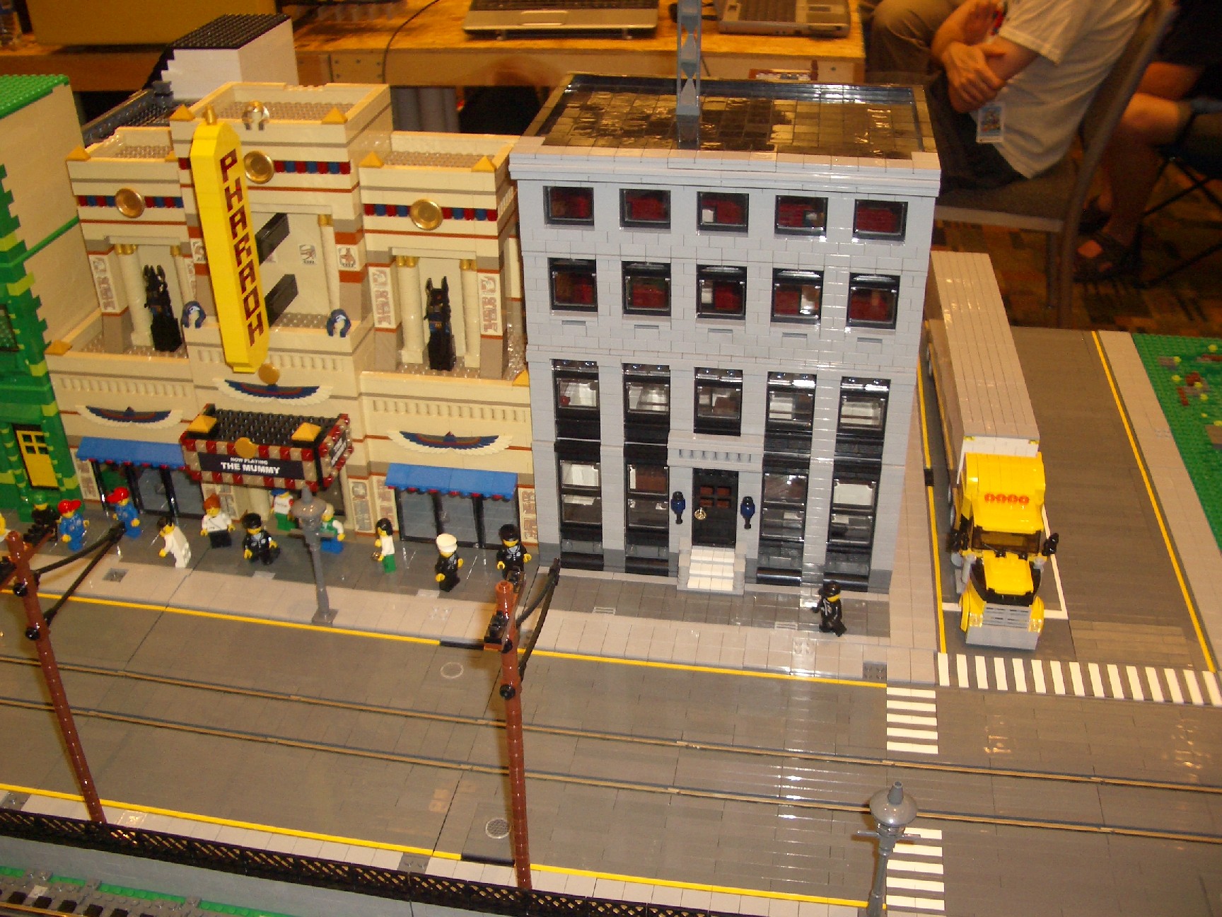 2011_brickworld_095.jpg