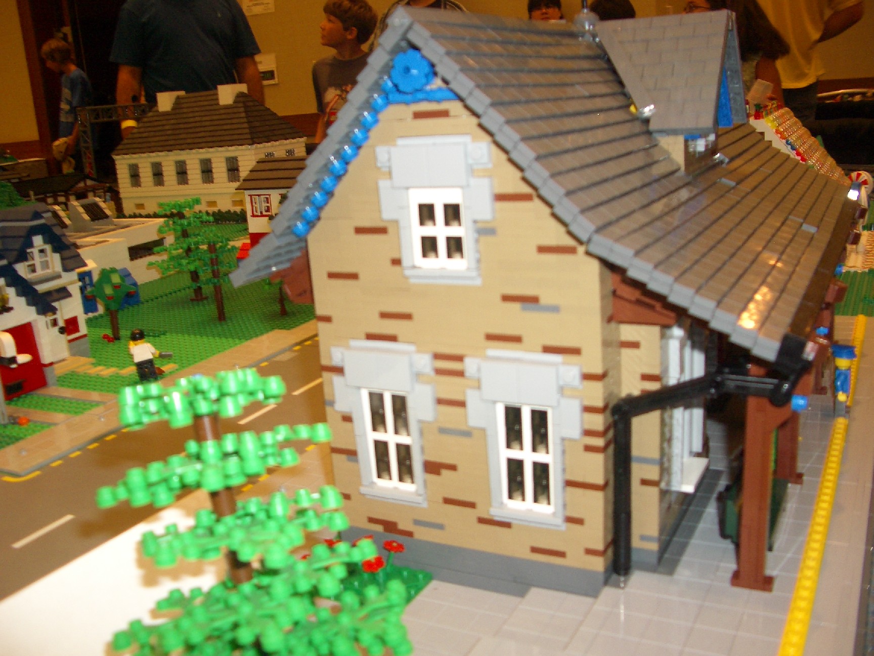 2011_brickworld_099.jpg