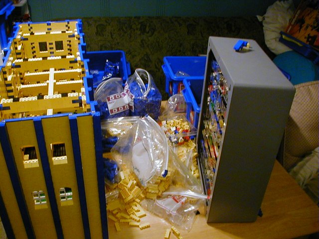 lego-room-nov-2001-01.jpg