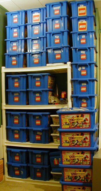 aaa-wall-o-lego01.jpg