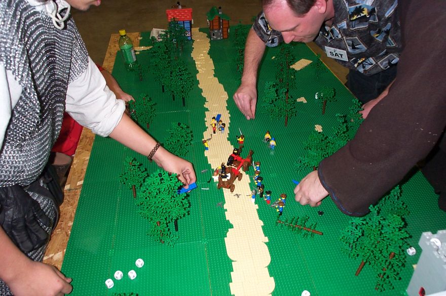 brick-battles-g1-06.jpg