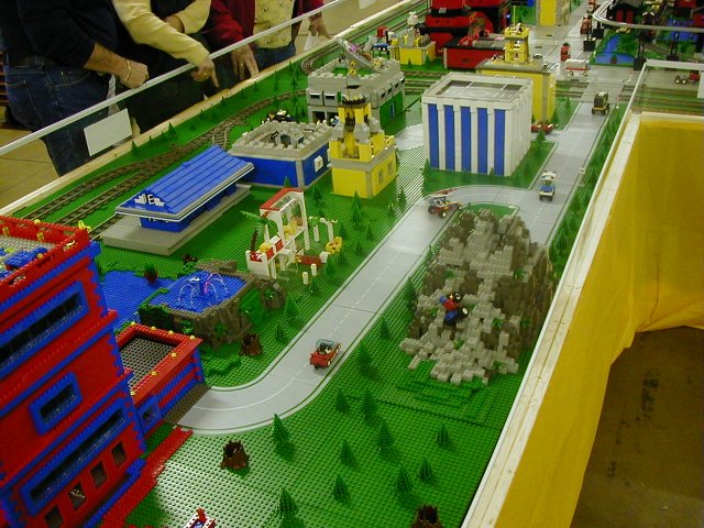 tunnelenterance02.jpg