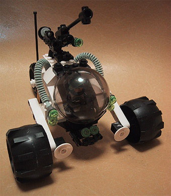 blacktron1_3.jpg